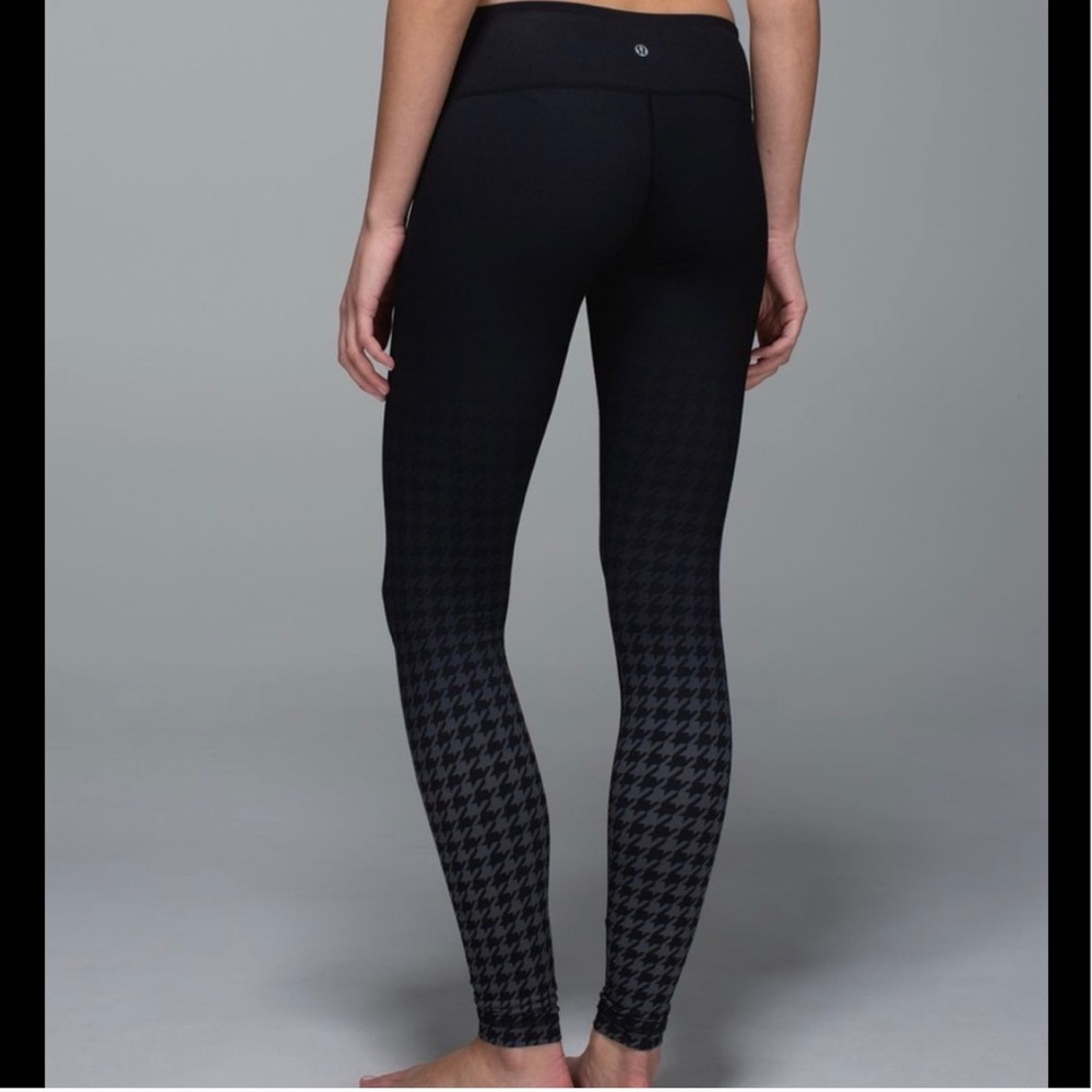 Lululemon Wunder Under *Full-On Luon - Size 6